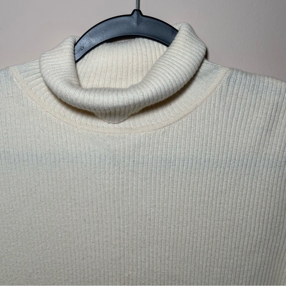 GAP 100% Cotton Ribbed Long SleeveTurtleneck Butter Yellow Sweater Size M - Picture 6 of 14